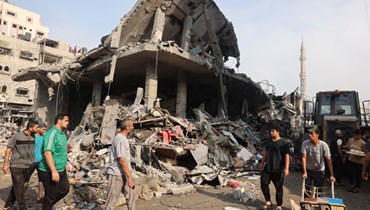 هَول الدمار في غزّة بعد ليلة قصف إسرائيليّ عنيفة (أ ف ب).