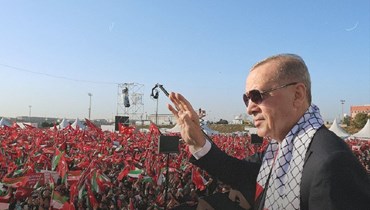 إردوغان أمام حشد بشريّ ضخم داعم لغزّة في إسطنبول (أ ف ب).