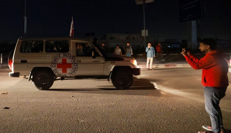 الصليب الأحمر الدولي يؤكد إطلاق 24 رهينة من غزة