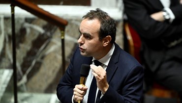 ليكورنو يلقي كلمة خلال جلسة أسئلة للحكومة في الجمعية الوطنية الفرنسية في باريس (19 ك1 2023، أ ف ب). 