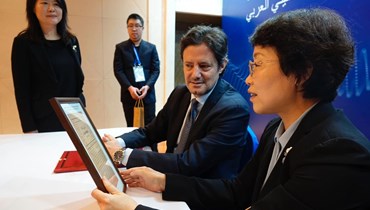 وزير الإعلام زياد مكاري وقع اتفاق تعاون مع وزيرة إدارة الراديو والتلفزيون في الحكومة الصينية المركزية شاو شوفين.