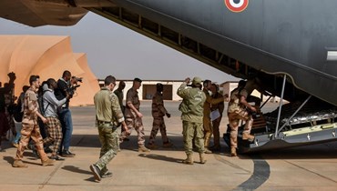 مغادرة  آخر من تبقّى من القوات الفرنسيّة، التي كانت قد نُشرت في النيجر (أ ف ب). 