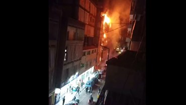 لقطة من الفيديو المتداوَل للحريق.