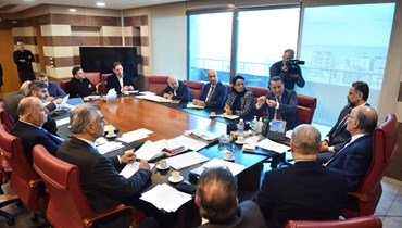  وزير التربية والتعليم العالي عباس الحلبي في اجتماع للّجنة المنبثقة عن لقاء بكركي.