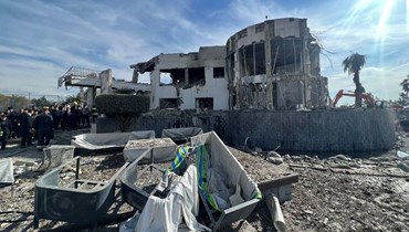 مبنى متضرر في موقع تعرض لهجوم صاروخي شنه الحرس الثوري الإسلامي الإيراني، في أربيل (16 ك2 2024، أ ف ب).