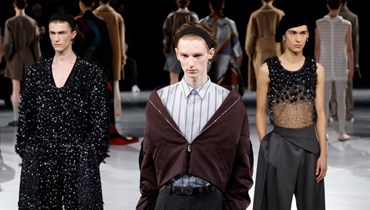 "ديور" تقدّم تصميمات رجاليّة في أسبوع الموضة بباريس (أ ف ب). 
