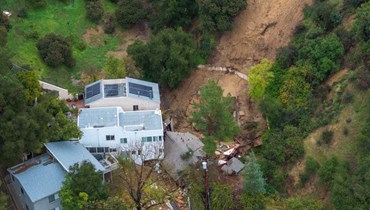 منزل مدمر جرّاء العاصفة التي ضربت كاليفورنيا (أ ف ب). 