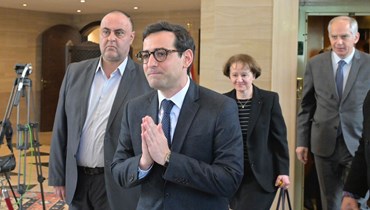 وزير الخارجية الفرنسي ستيفان سيجورنيه لدى وصوله للقاء الرئيس نبيه بري في عين التينة. (نبيل إسماعيل)