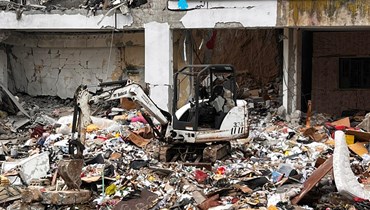 آثار الدمار الناتج من قصف إسرائيلي على مدينة النبطية (حسام شبارو).