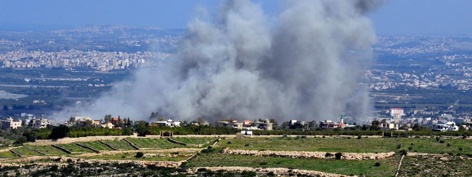 قصف إسرائيلي على جنوب لبنان (أ ف ب).