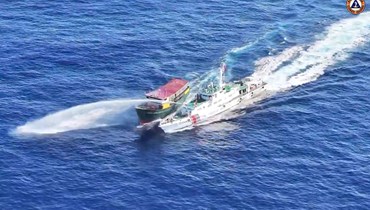 حادث تصادم بين سفن لمانيلا ويجينغ في بحر الصين الجنوبي.