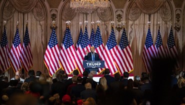 الرئيس الأميركي السابق والمرشح الرئاسي لعام 2024 دونالد ترامب يتحدث خلال حفل مراقبة ليلة الانتخابات يوم "الثلثاء الكبير" في نادي مارالاغو في بالم بيتش، فلوريدا (5 آذار 2024 - أ ف ب).