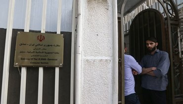 مدخل السفارة الإيرانية في دمشق (أ ف ب).