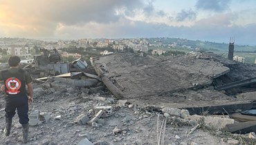 المنزل الذي دمره الطيران الحربي الإسرائيلي بين بنت جبيل ومارون الراس.
