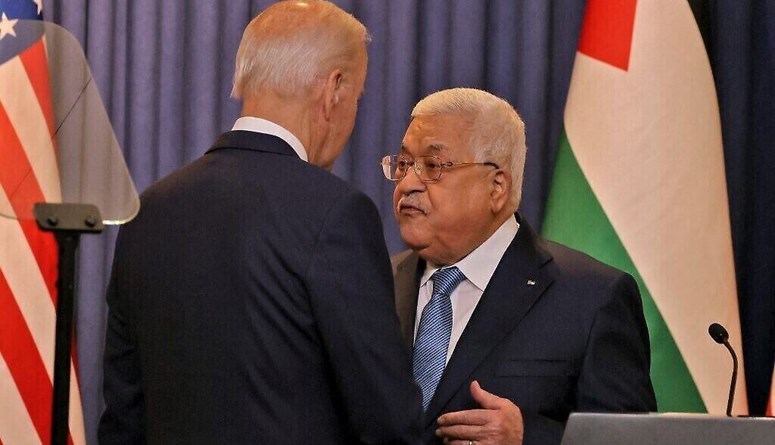  الرئيس الفلسطيني محمود عباس والرئيس الأميركي جو بايدن.