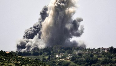 قصف إسرائيلي على قرية علما الشعب، جنوب لبنان (25 نيسان 2024 - أ ف ب).