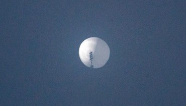 صورة من Chase Doak تم التقاطها في 1 شباط 2023 وتظهر منطاد تجسس صيني مشبوه في السماء فوق بيلينغز بمونتانا (أ ف ب).
