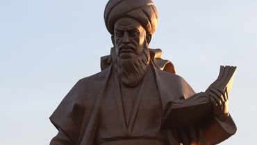 بالصور - تركمانستان تدشن أحد أكبر التماثيل في العالم... كم بلغ ارتفاعه؟