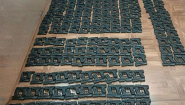 الجيش يضبط 400 مسدّس مهرّب في مرفأ طرابلس.