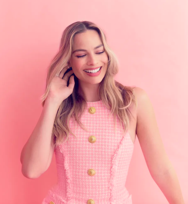 بطلة فيلم باربي تأخذ استراحة من التمثيل