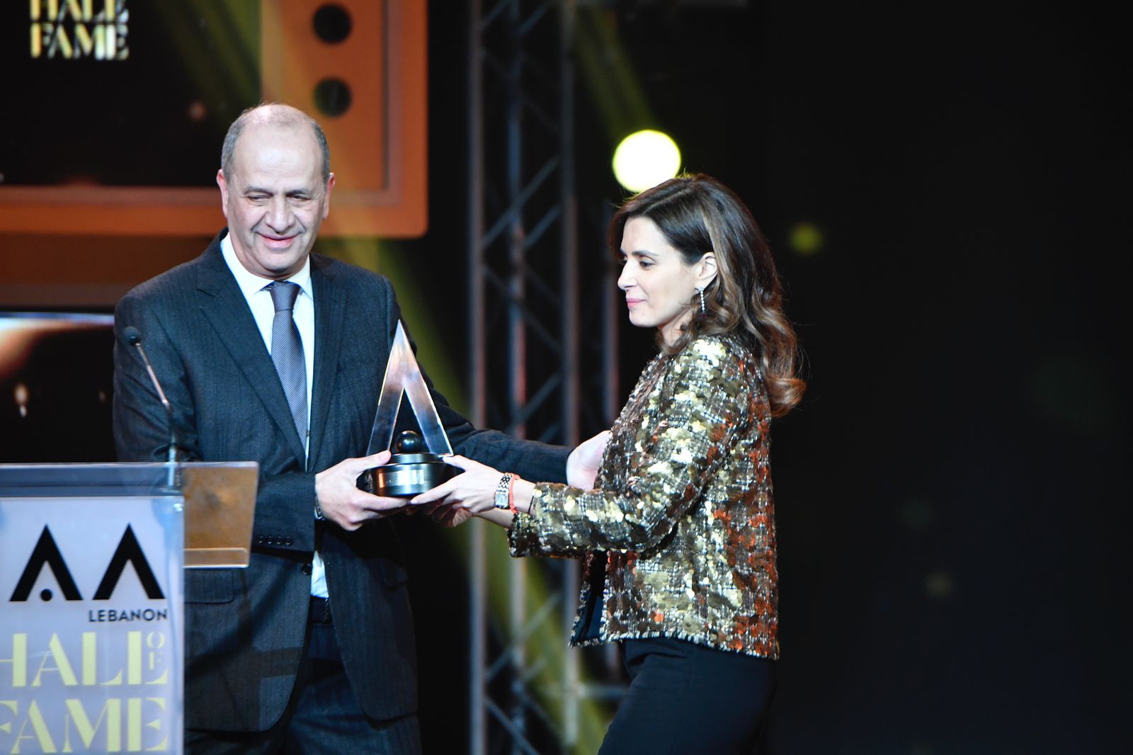 غسان تويني مكرما بصمة الكلمة والإبداع