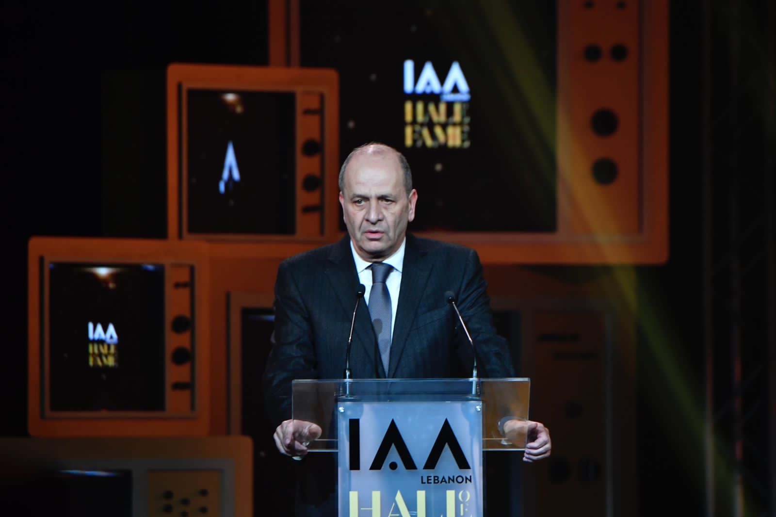 غسان تويني مكرما بصمة الكلمة والإبداع