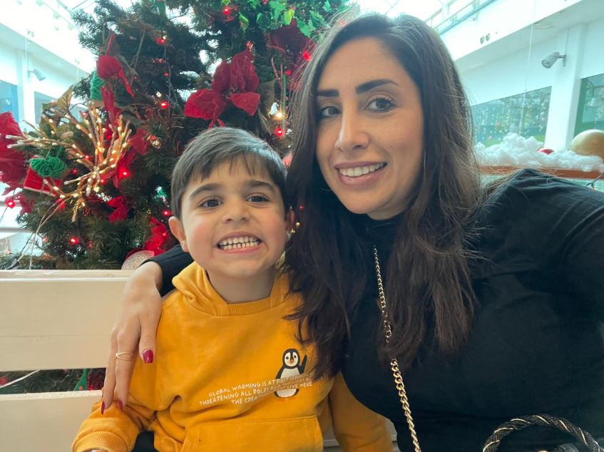 ميشيل والدة كريس تحارب المرض والوقت... نضال المرأة والأم