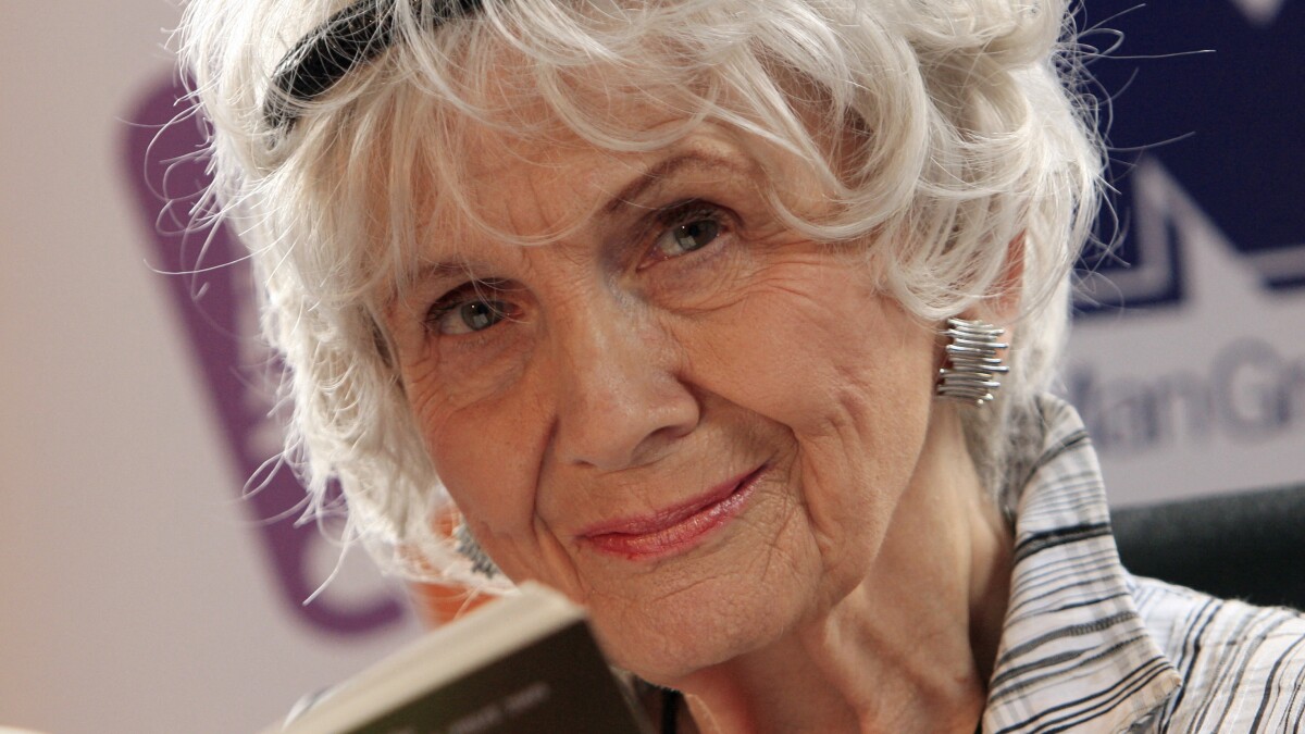 حصدت جوائز بينها نوبل ... رحيل أيقونة القصة القصيرة أليس مونرو