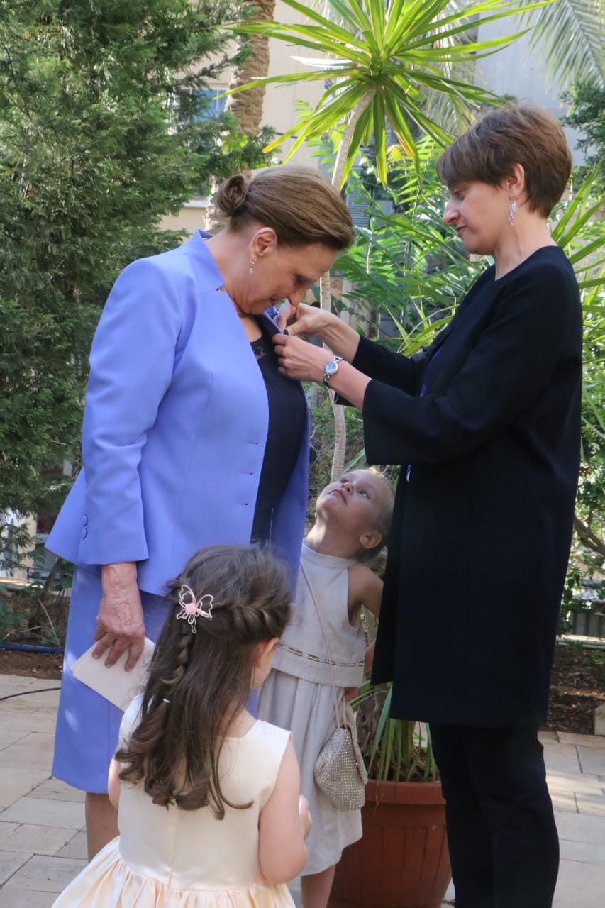 تكريم فرنسي لليليان شيخاني ناكوز المرأة الموسوعة في التحليل النفسي