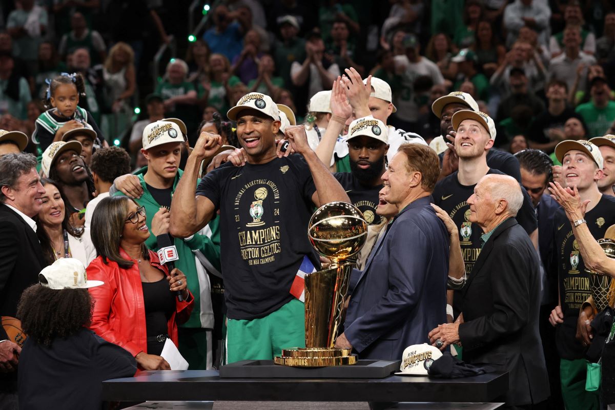 رقم تاريخي... بوسطن سلتيكس يتزعم NBA (صور)