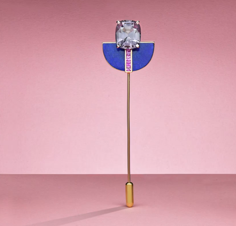 الأحجار الكريمة تنافس الألماس... وشركات التأمين تستعيدها لبيعها بملايين الدولارات