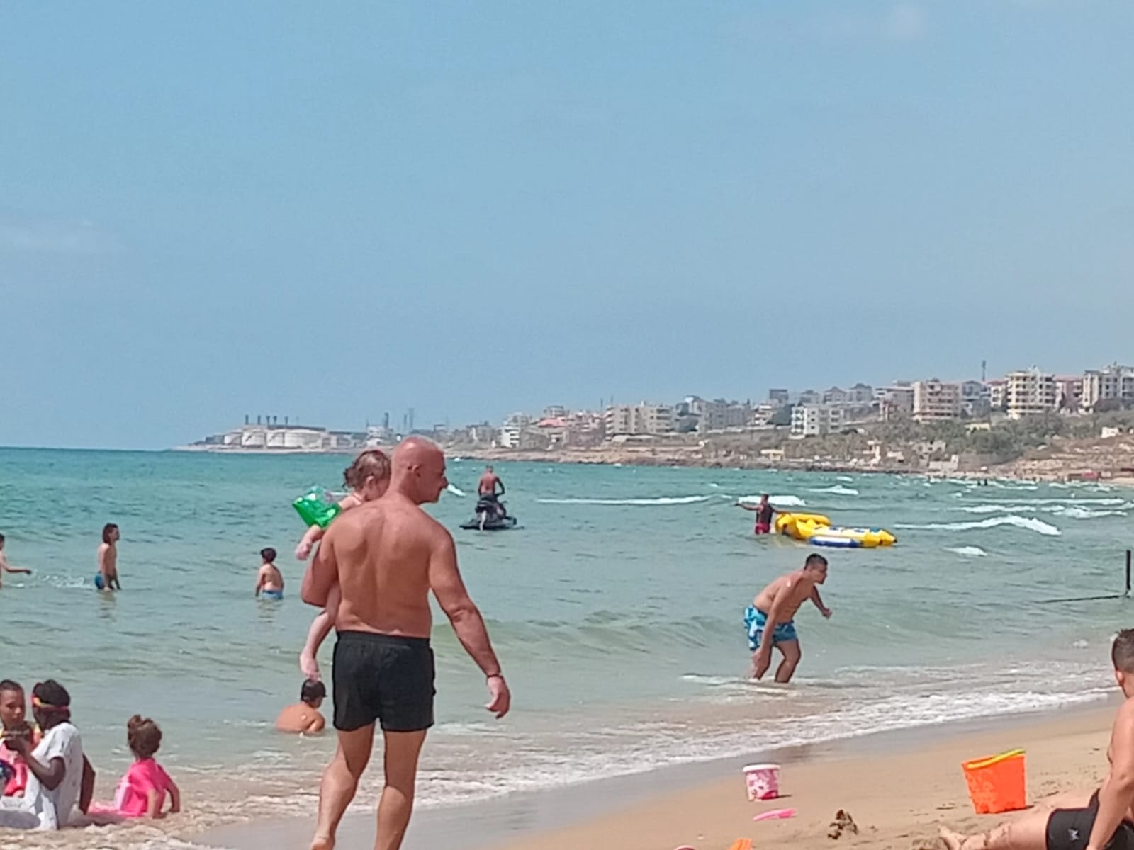 26 موقعا بحريا آمنا... أين يسبح اللبناني؟