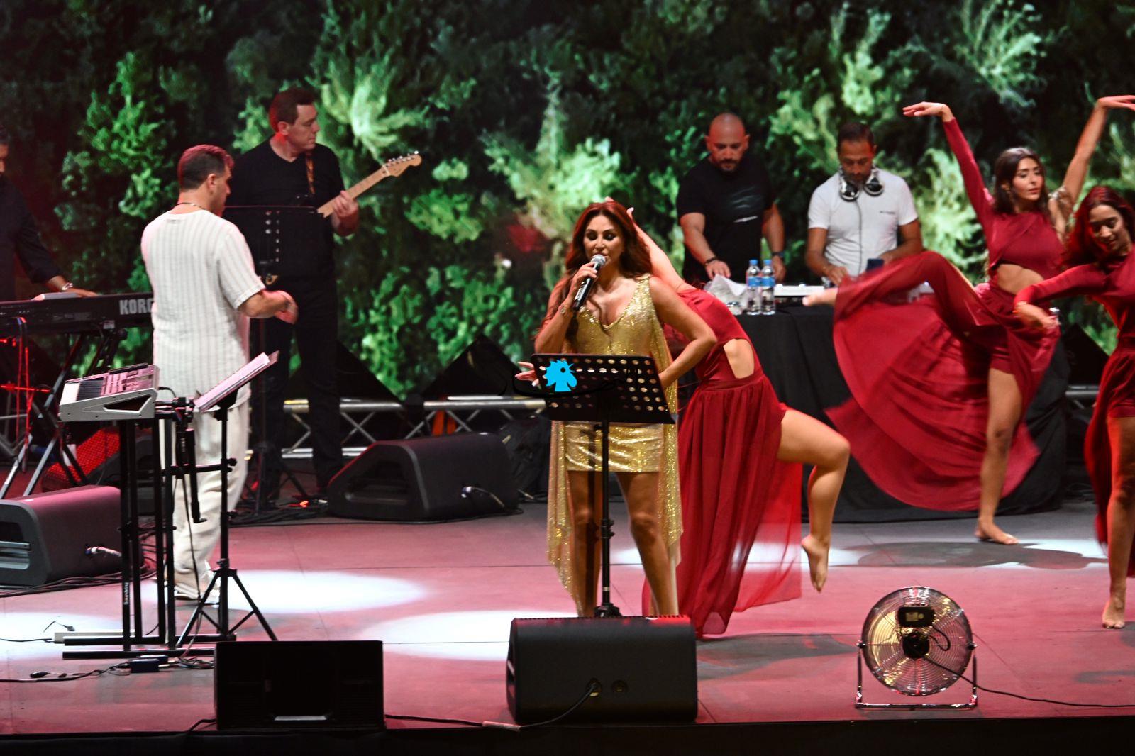 Elissa struggles with the circumstances in “Beirut Holidays”… She took out the enjoyment barefoot (images and video)