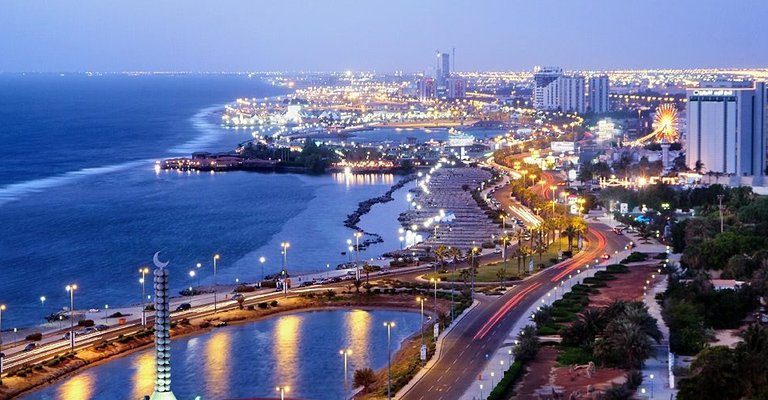 اكتشاف جمال الصيف في السعودية: من أبها إلى فرسان