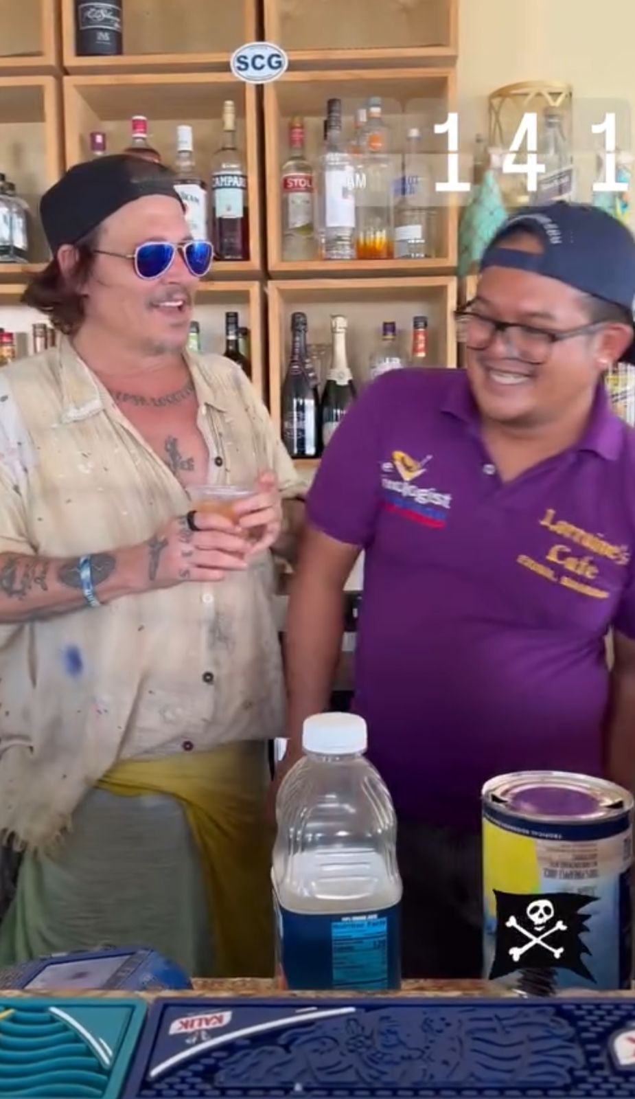 بعد انتقادات وتنمر... أسنان جوني ديب بيضاء كاللؤلؤ (صور)