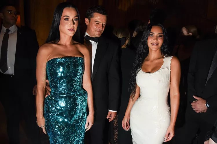 بعد جدل صورة أورلاندو بلوم وكيم كارداشيان... كاتي بيري تدعم المرأة