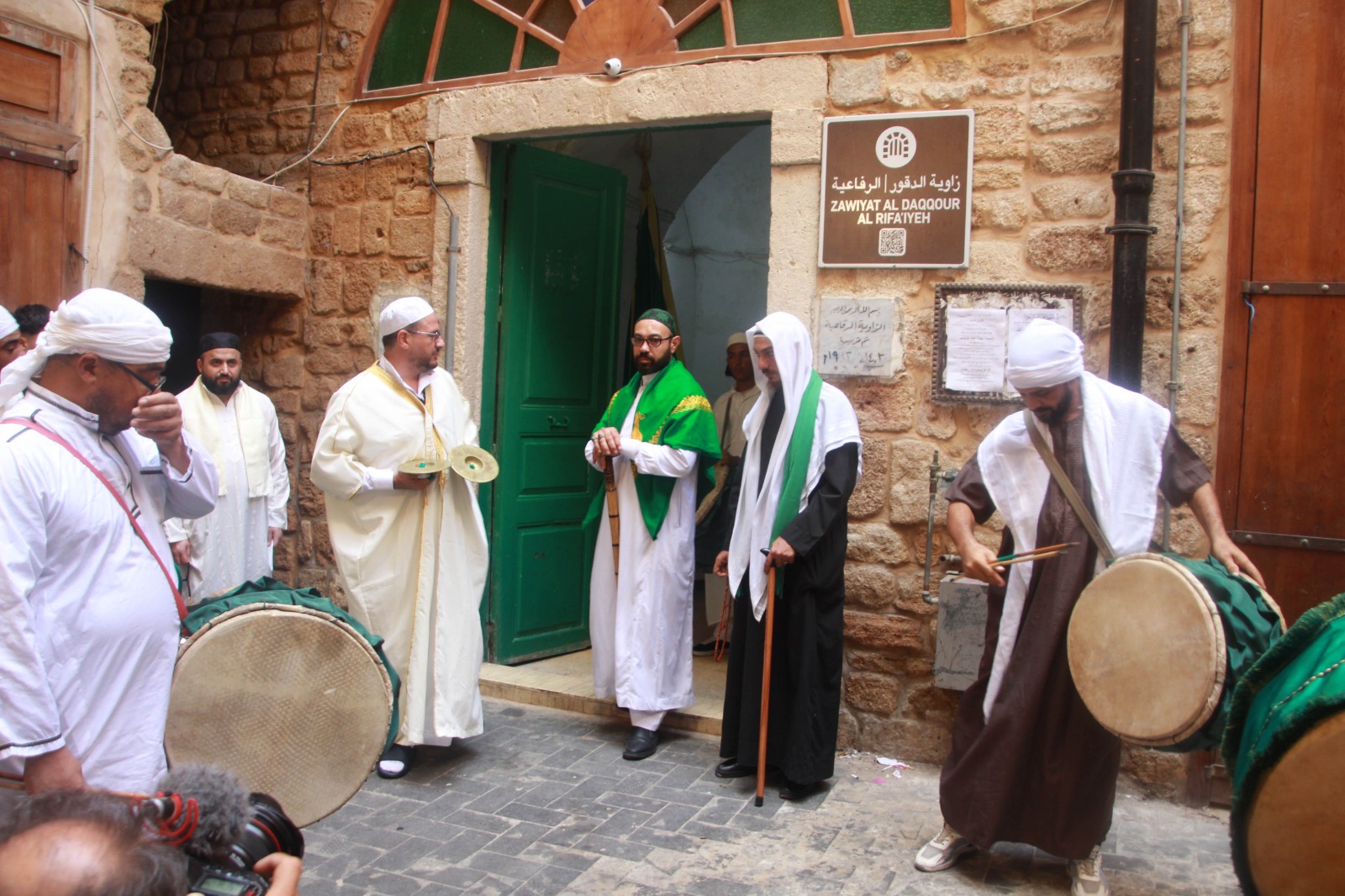 المولد النبوي وفق الطريقة الصوفية في حي السبيل الصيداوي (فيديو)